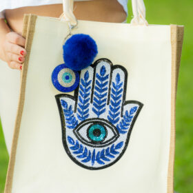 Bolso Tote Jute & Lino Hamsa Blue: Estilo Orgánico, Doble Protección y Brillo Consciente