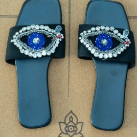 Sandalias Slides Black Eye: Elegancia Sofisticada, Protección y Cuero Ecológico